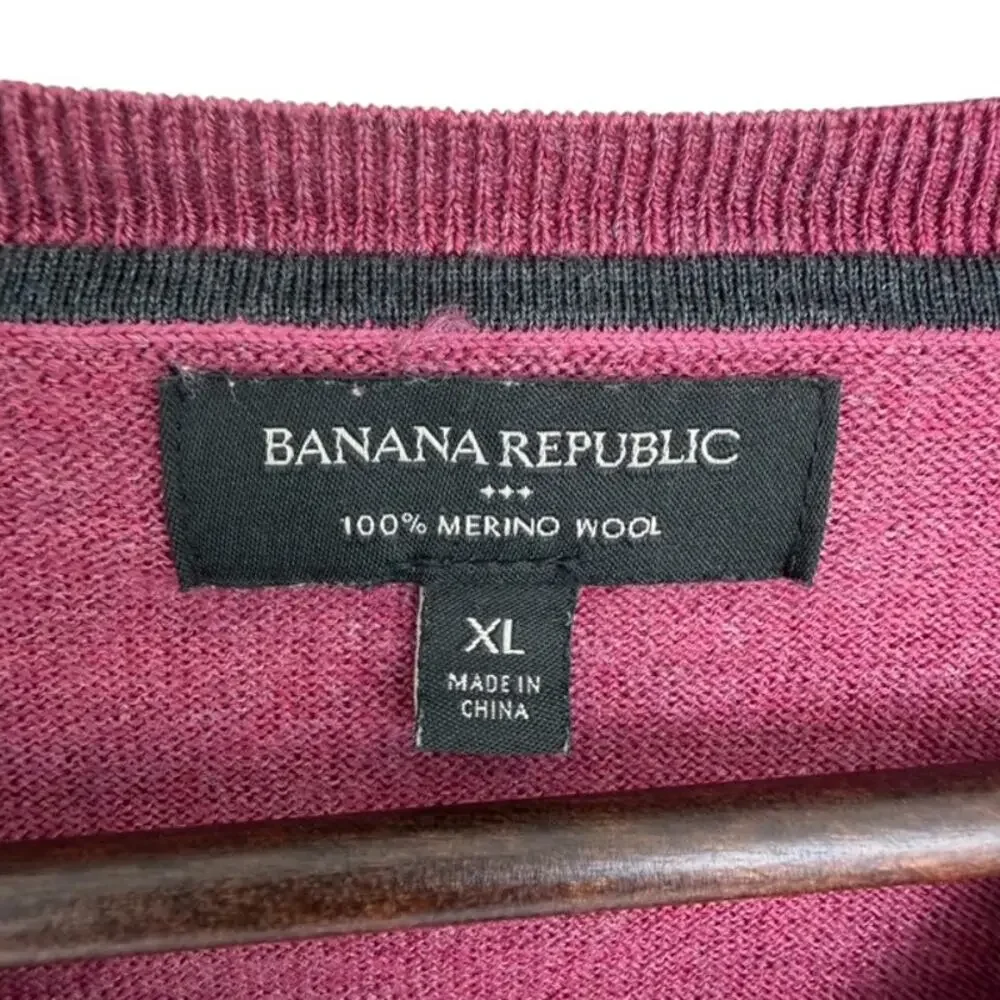 Banana Republic Burgundy Merino Wool V-Neck Sweater - Size XL